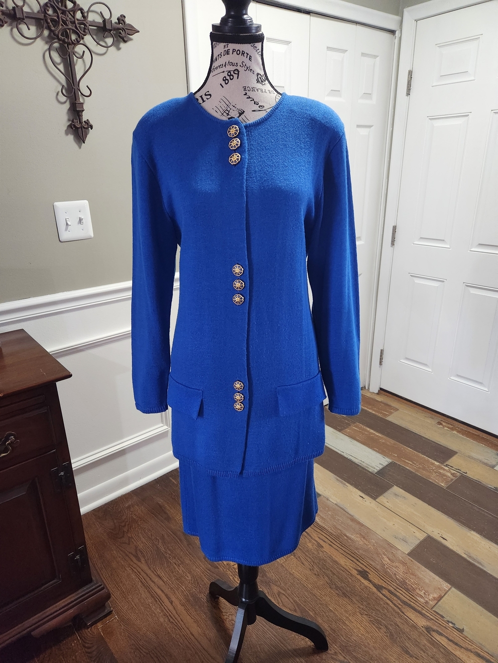 Vintage Laura by Alyzia Classic Royal Blue Knit Buttoned Skirt Suit
